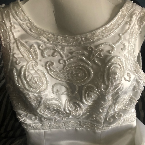 Demetrios wedding gown - Picture 3 of 6